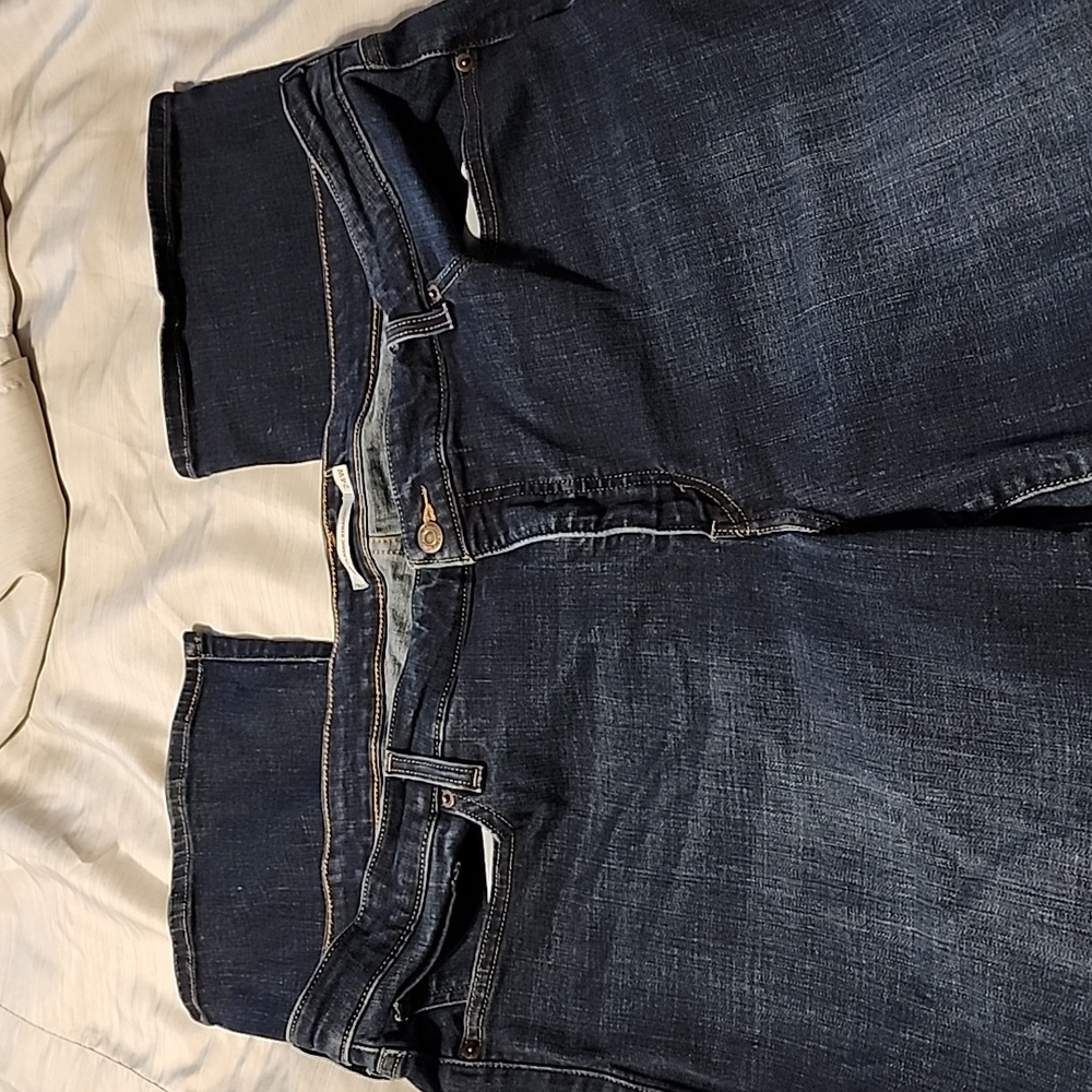 Levi's womans jeans